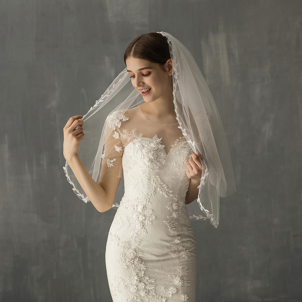 Mid Length Bridal Veil With Double Leaf Edge