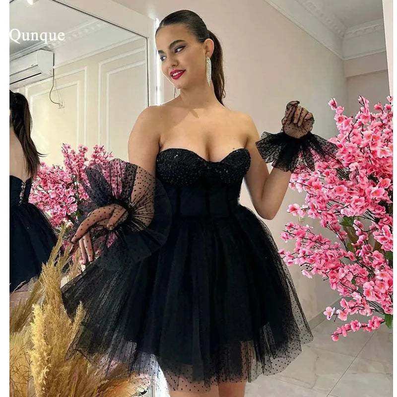 Qunque Sexy Dotted Tulle Sweetheart Short Prom Homecoming Dresses Black Graudation Mini Cocktail Party Gowns Robes Bal De Promo