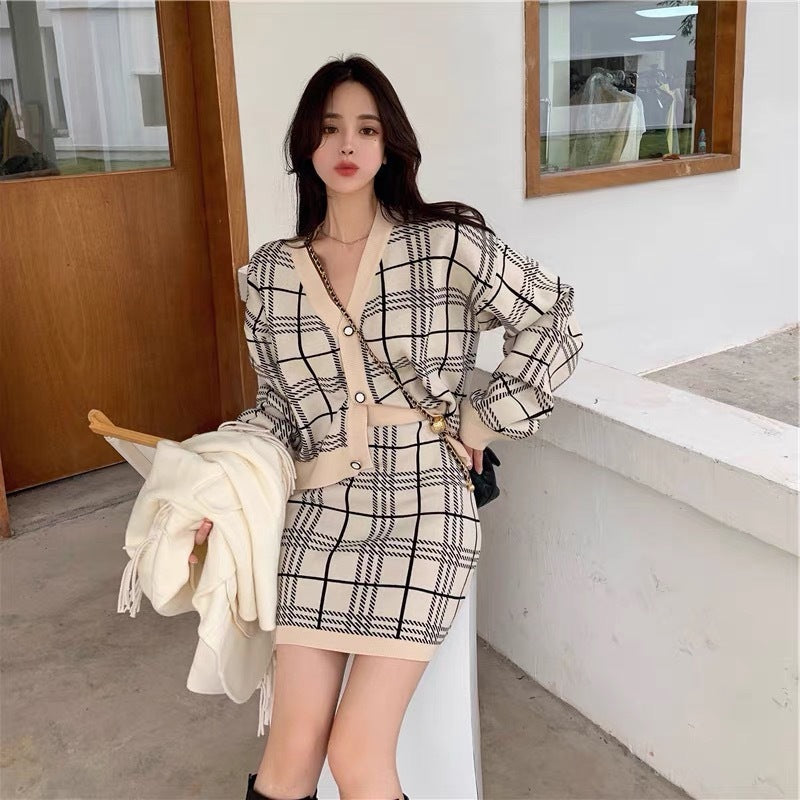 V-neck Plaid Knitted Cardigan Sheath Skirt Skirt Outfit